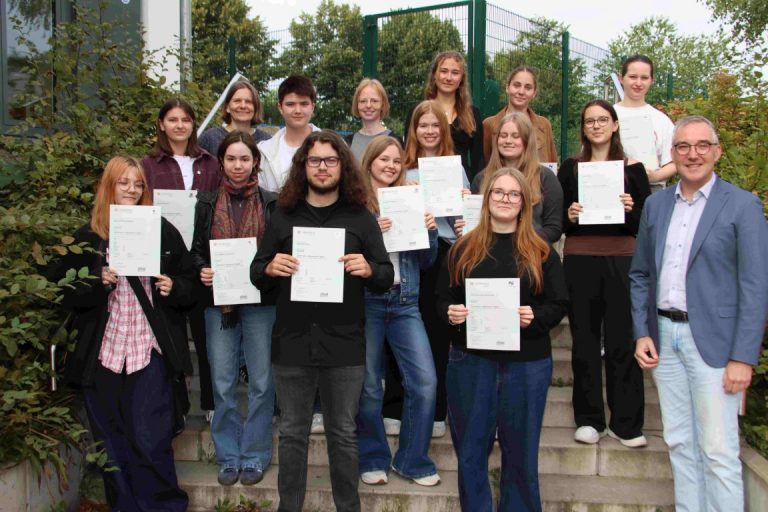 „Well done!“: GBE-Schüler*innen erhalten englisches Sprachzertifikat
