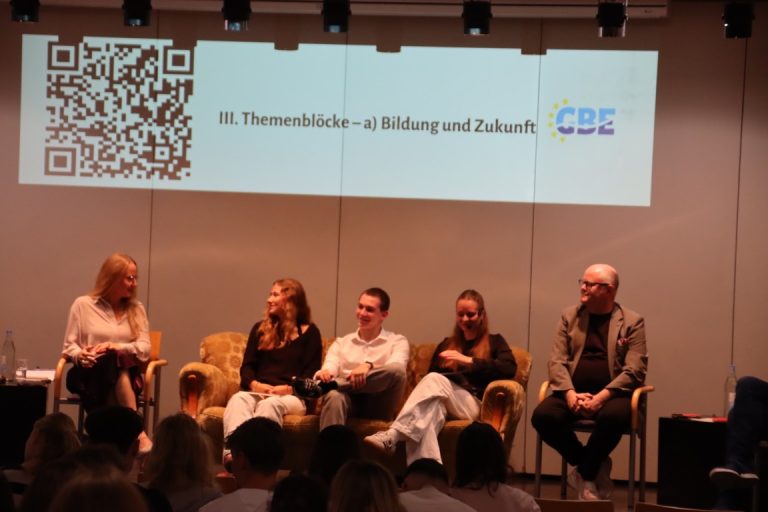 Podiumsdiskussion zur Landratswahl lässt Politik lebendig werden